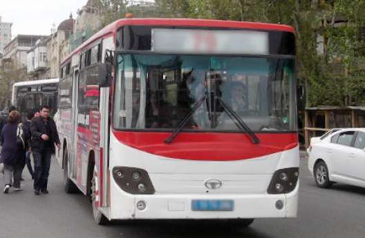 21 nömrəli avtobus xəttindəki QAYDA POZUNTULARI  