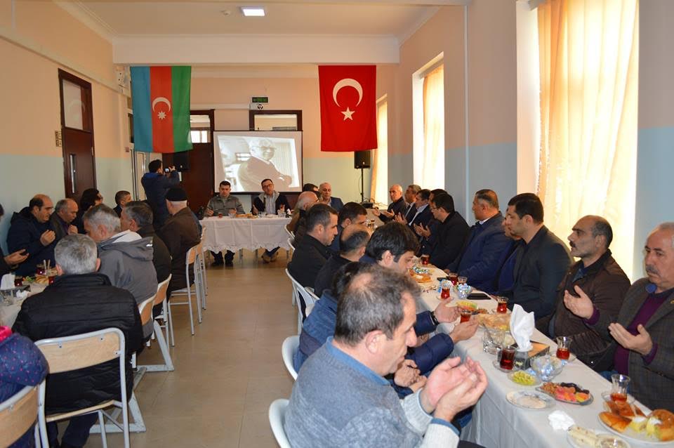 Bakı Atatürk Litseyinin müdiri Ali Devrimin anım mərasimi keçirilib