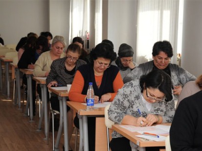 5 rayonda müəllimlərin imtahanı başlayıb  