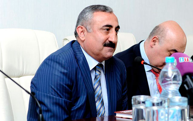 Azərbaycan millisinin baş məşqçisi istefa verdi 