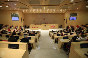 Gürcüstan parlamenti yeni hökumətin tərkibini təsdiq edib 