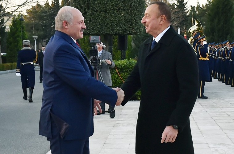 İlham Əliyevlə Lukaşenkonun geniş tərkibdə görüşü olub