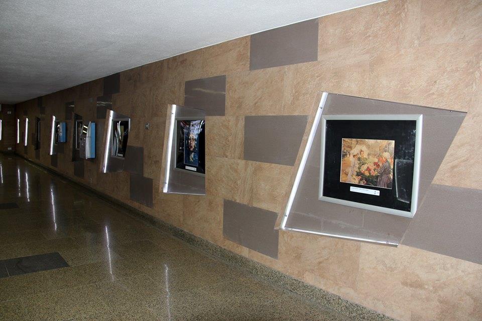 "Azərbaycan Rəssamları" metroda - FOTOLAR
