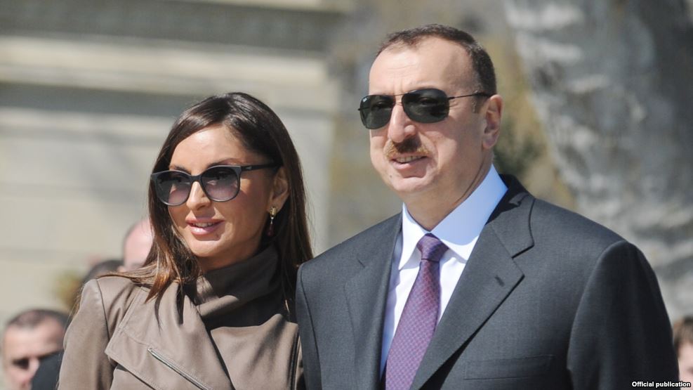 İlham Əliyev və xanımı Zərdab xəstəxanasına baş çəkiblər - YENİLƏNİB