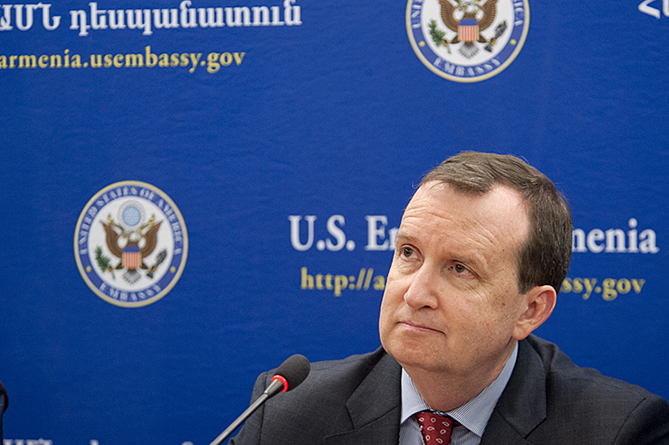 Amerikalı səfir Qarabağdan DANIŞDI: “Minsk qrupu ilə işləməliyik”