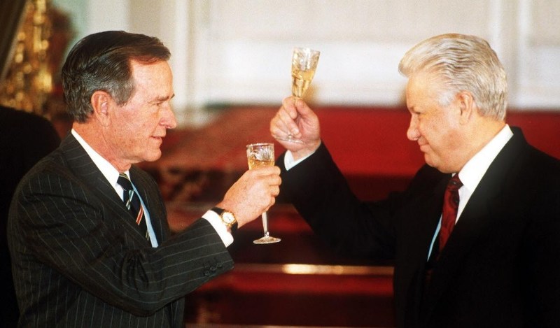 SSRİ dağılan gün Yeltsin Buşla 28 dəqiqə nə haqda danışıb? - TARİX 