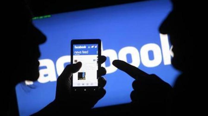 Almaniya Facebook-u cərimələyə bilər