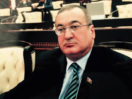 Deputat: “Heç ümid etmirəm ki, neft 50 dollardan yuxarı qalxsın”