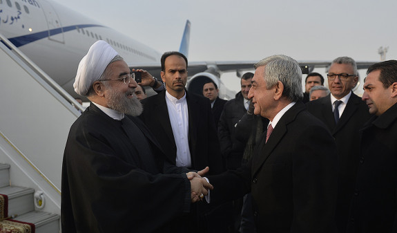 İran prezidenti Həsən Ruhani Yerevandadır