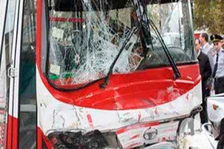 Bakıda sərnişin avtobusu piyadanı vurub öldürdü