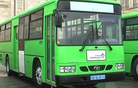 Bakıda avtobus 3 nəfəri vurdu