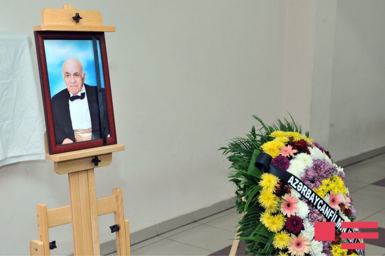  Xalq artisti Muxtar Maniyev dəfn olundu - YENİLƏNİB 