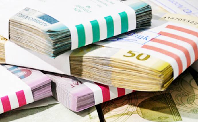 Bağlanan 10 bankın əmanətçilərinə 721 mln. manat kompensasiya ödənilib