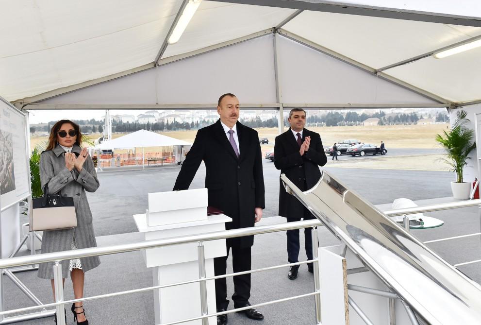 Prezident və xanımı ilk sosial binanın təməlini qoydu