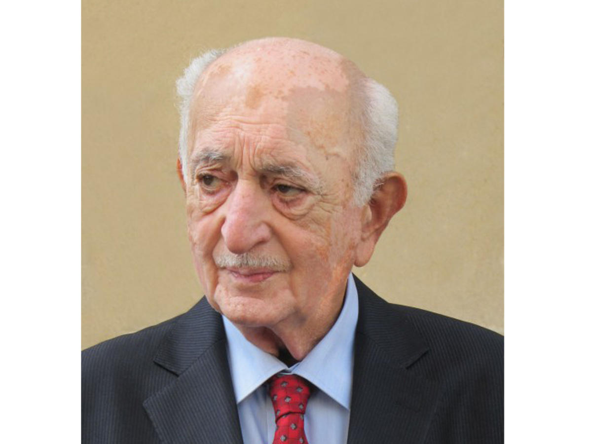  Tanınmış alimin vəfatı ilə əlaqədar nekroloq imzalandı 