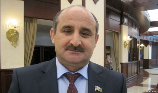 Çingiz Qənizadə Astan Şahverdiyevin əvəzinə ÜZR İSTƏDİ  