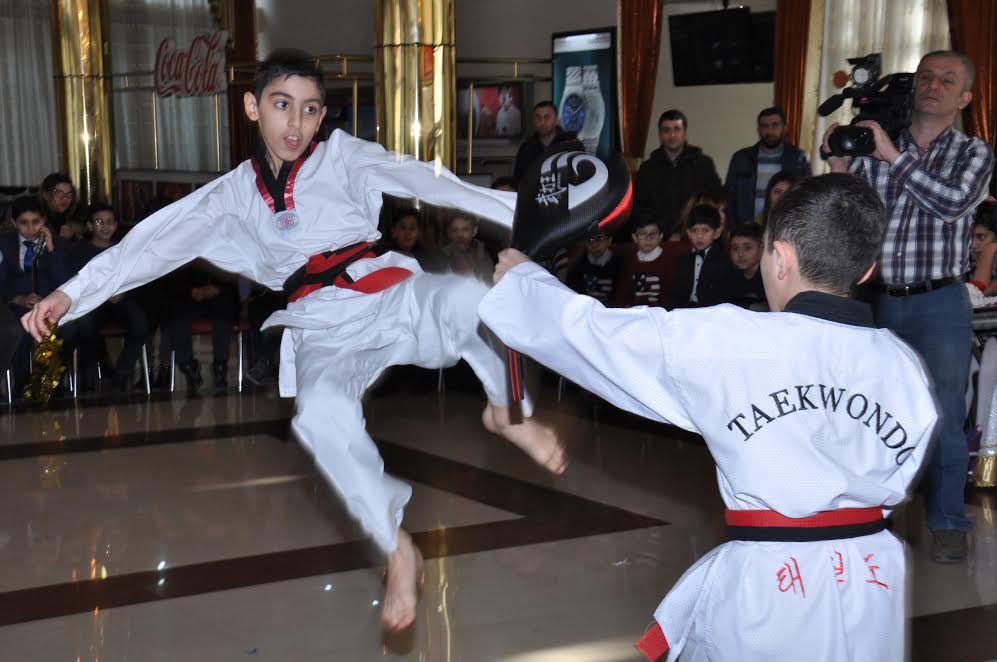 “Gənc istedadlar” liseyində bayram tədbiri