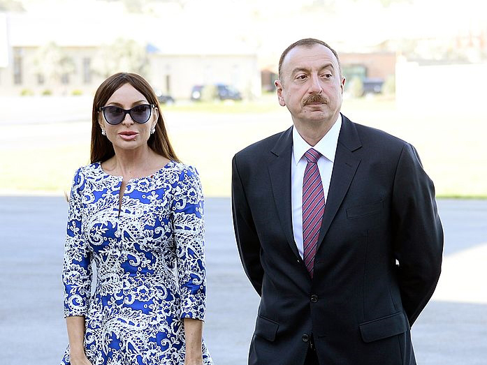 İlham Əliyev və birinci xanım daha bir açılışda...