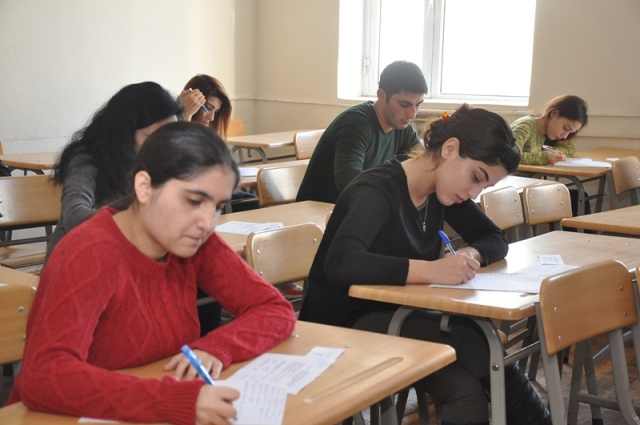 ADU-da imtahan sessiyası başladı