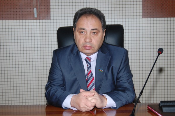 Rektorlardan Abel Məhərrəmova TƏBRİK