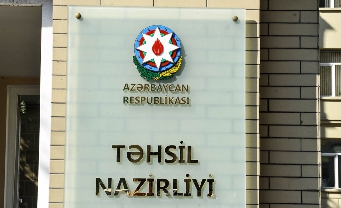 &Ouml;tən il Təhsil Nazirliyinə 220880 m&uuml;raciət daxil olub