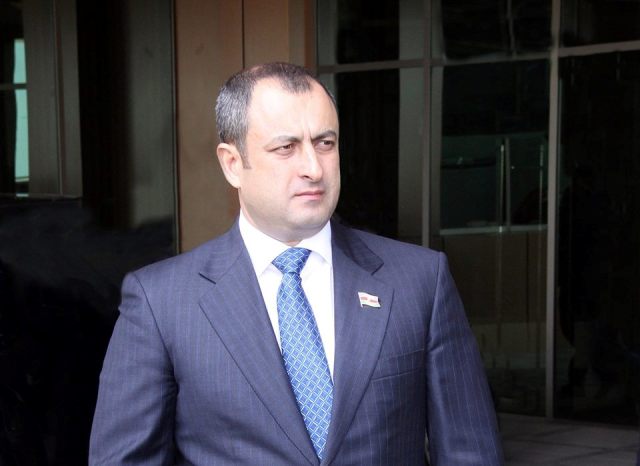 Deputatdan Aslan İsmayılova İTTİHAM: “Cığallıq etmək onun xarakteridir”