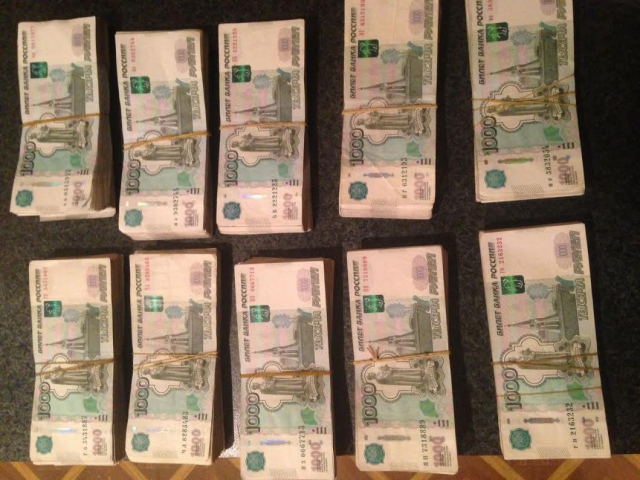 Azərbaycandan Rusiyaya 1 milyon rubl aparanlar saxlanıldı