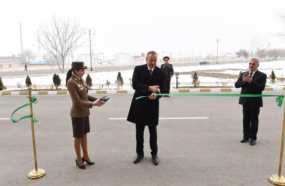 Prezident Nax&ccedil;ıvanda hərb&ccedil;ilər &uuml;&ccedil;&uuml;n tikilən binanın a&ccedil;ılışında&nbsp;- FOTO