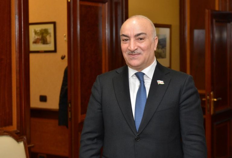 Tahir Kərimli Yevda Abramovla m&uuml;bahisə etdi