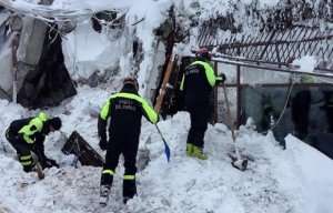 Qar u&ccedil;qunu altında qalaraq &ouml;lənlərin sayı 16 nəfər oldu