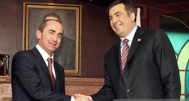 Ko&ccedil;aryan və Saakaşvilinin qayıdışı - Sabiqlərin prezident k&uuml;rs&uuml;s&uuml;nə yeni HƏMLƏSİ