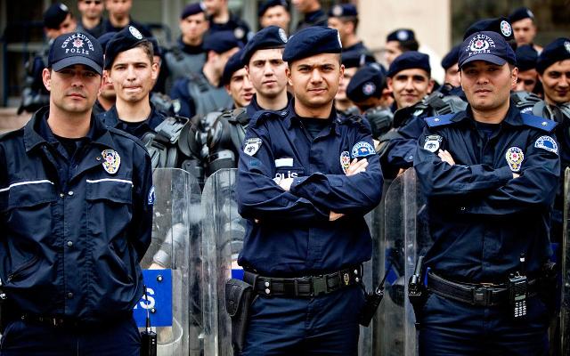 Azərbaycanda 52 polis işçisi xidmətdən qovulub  