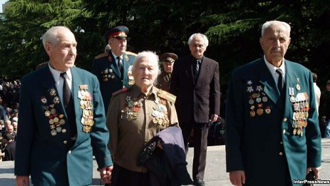 M&uuml;haribə veteranlarına &ldquo;prezidentin fəxri diploma&rdquo; verildi