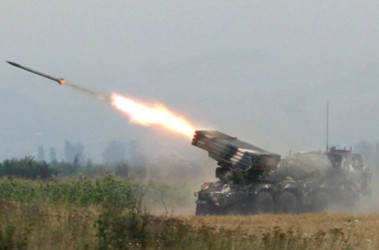 Donetskdə şiddətli atışma: “Qrad” raketləri yağdırılır