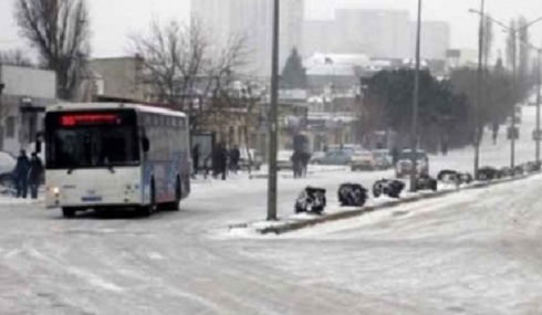 Bakıda ictimai nəqliyyatın hərəkəti &ccedil;ətinləşdi - RƏSMİ  