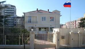 Rusiya səfirliyi atəşə tutulub