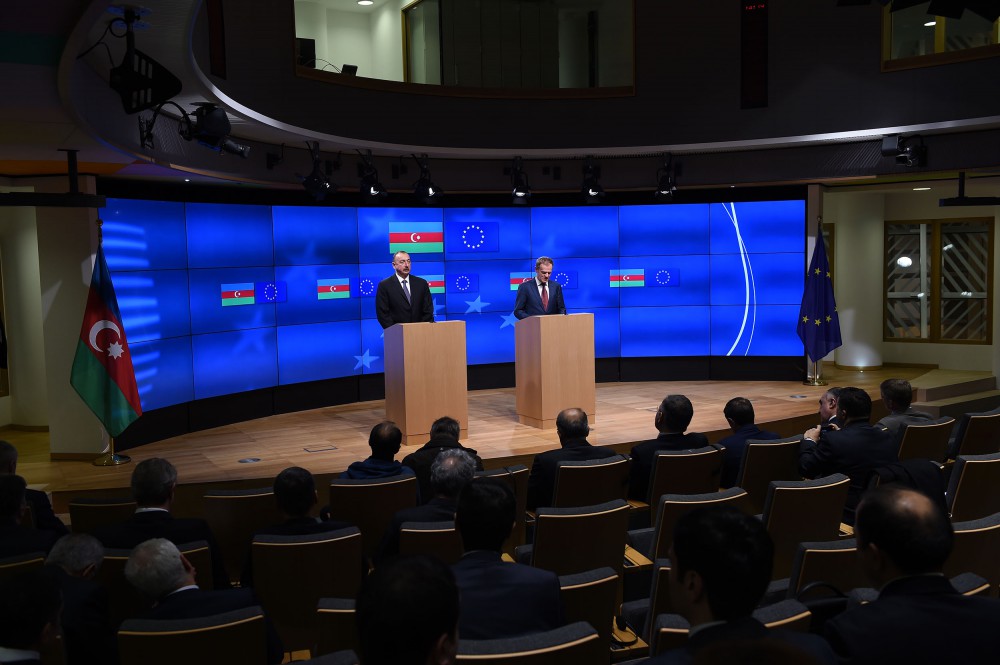 İlham Əliyev və Donald Tusk&nbsp;mətbuata birgə bəyanatla &ccedil;ıxış ediblər - YENİLƏNİB&nbsp;