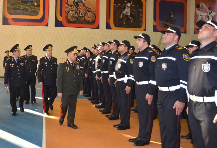 Nazir yol polisindən razı qalıb