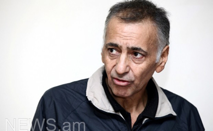 Dilqəm Əsgərovun oğlu Qırmızı Xa&ccedil; Komitəsindən narazılıq etdi 