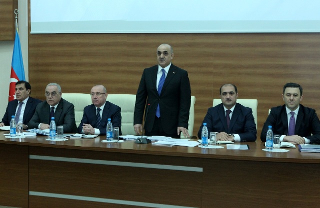 Nazir n&ouml;qsanlara yol verən vəzifəli şəxsləri cəzalandırdı  