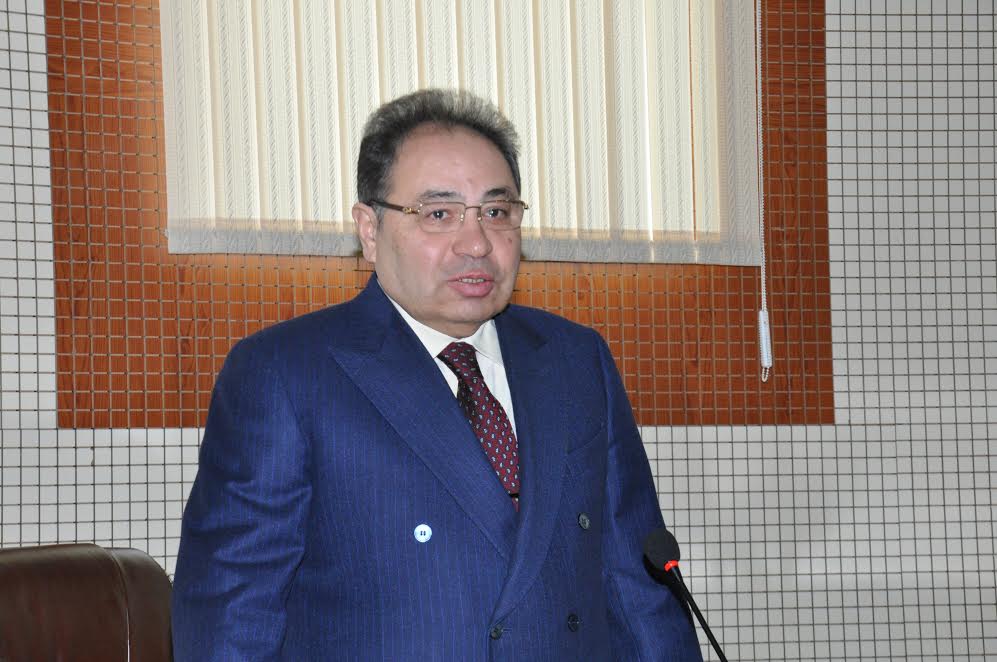 Abel Məhərrəmov doktorantlara tapşırıq verdi
