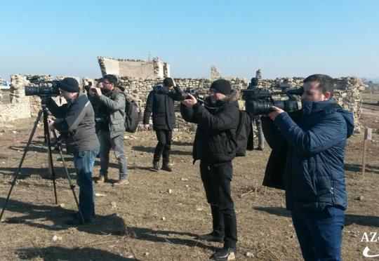 "Qarabağ cəbhəsində bir kəndə həyat qayıdır" - İspan mətbuatı Cocuq Mərcanlıdan yazdı