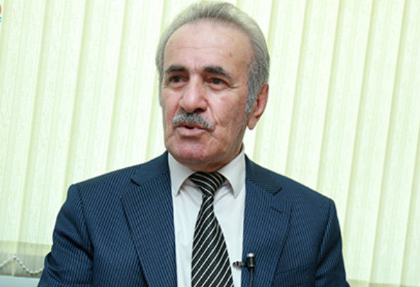 Canəli Əkbərovun k&uuml;&ccedil;ə dilindəki &ldquo;muğamı&rdquo;, Jirinovskinin &ccedil;arlıq sevdası