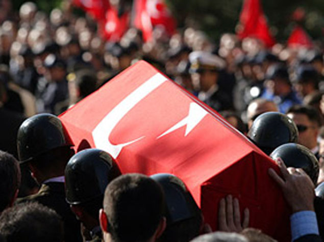 T&uuml;rk ordusu itki verdi: 1 &ouml;l&uuml;, 4 yaralı