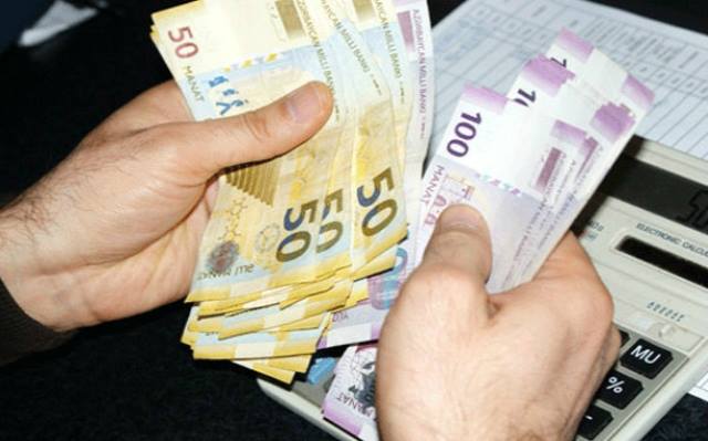 Azərbaycanda orta aylıq əmək haqqı artıb