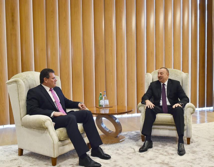  İlham Əliyev Avropa Komissiyasının vitse-prezidenti ilə görüşüb    