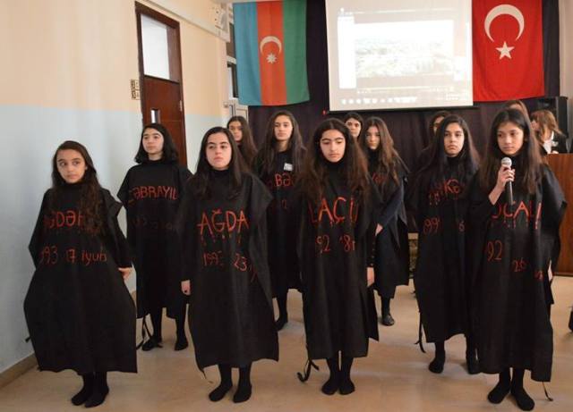 Bakı Atat&uuml;rk Liseyində Xocalı&nbsp;qurbanları yad edildi  