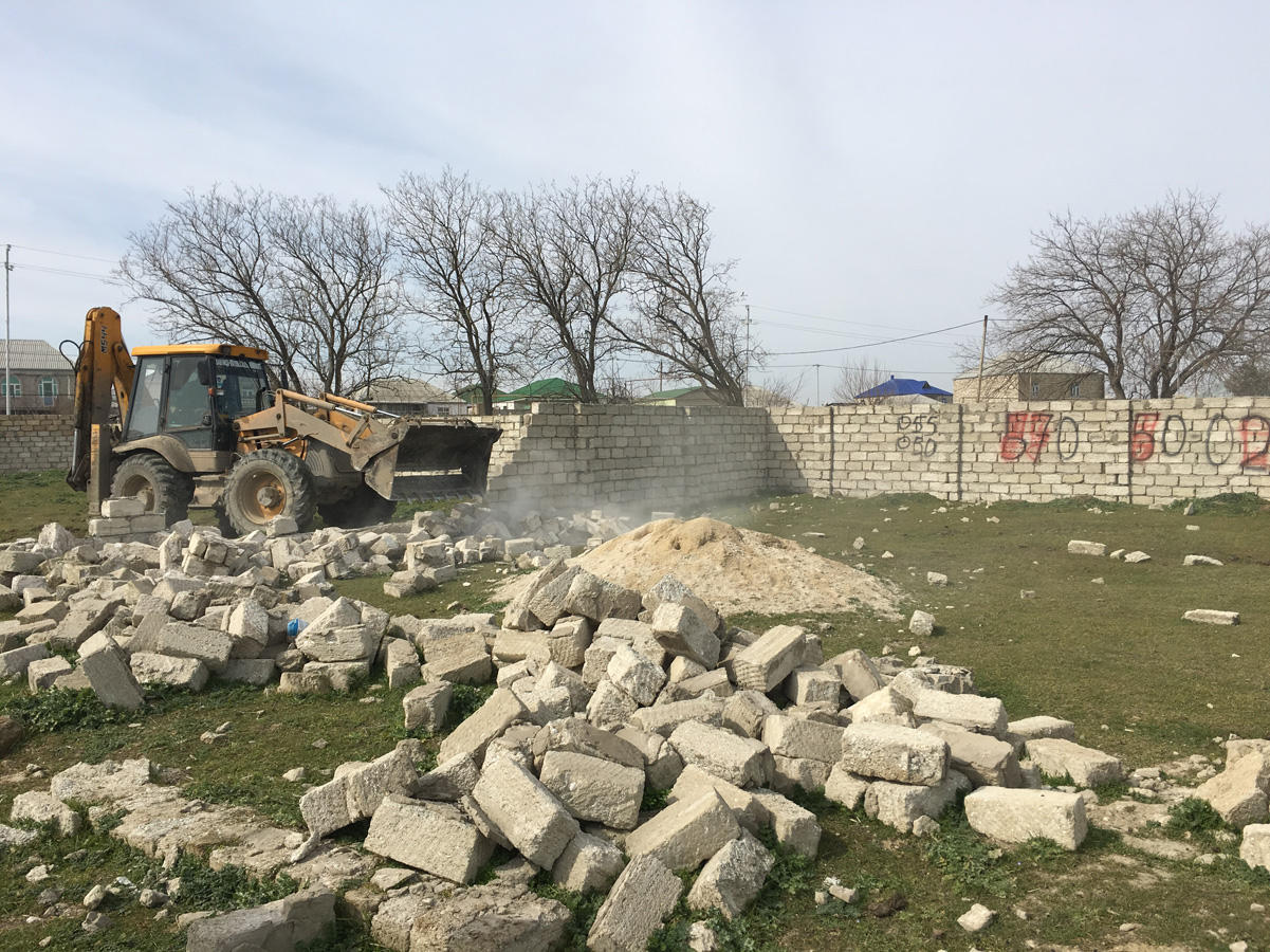  Sabunçuda 25 hektar torpaqda qanunsuz tikintinin qarşısı alınıb - FOTO 