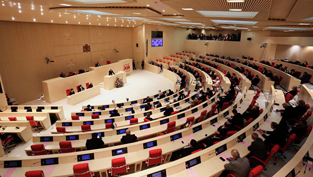 Gürcüstanda prezidenti parlament seçə bilər