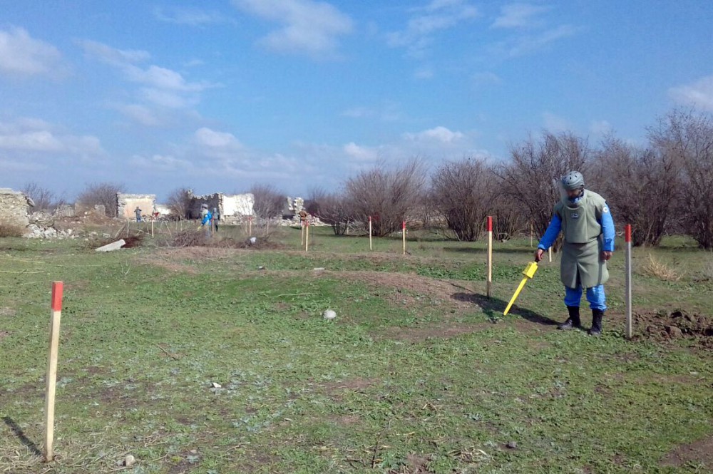 Cocuq Mərcanlı mərmi və qəlpələrdən təmizlənir